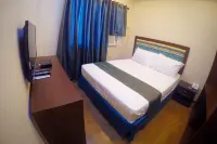 Golden Gate Suites - parking