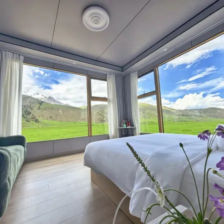 ZeBa Prince Premium Guesthouse
