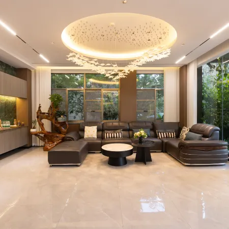 YONGLI Yongli Grand Hotel (Luodian Qiandaohu Pearl Central Plaza)