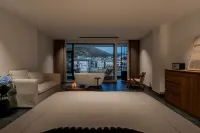 Dali Yuehai Yinyu | SEAVIEW·STAYCATION Seaside Exquisite Homestay (Shuanglang Erhai) - piscina