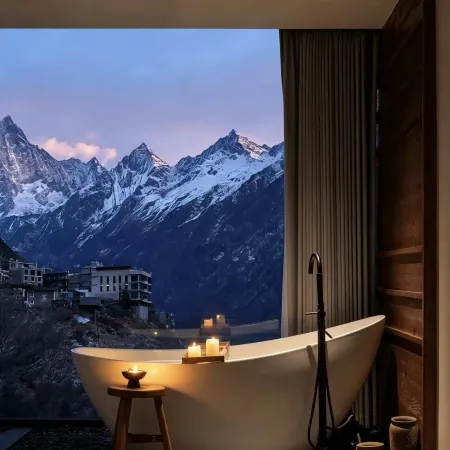 Yanlan Xue Xiu · Snow - domain Secret - land Homestay (Siguniang Mountain Scenic Area Store)