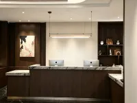 Yantai Qinhai Hotel (Fisherman's Wharf) - 2성급