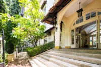 Central Mansions Serviced Apartments - Condos
