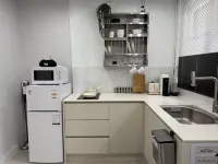 Gwangalli 10min | Free Parking | Queen 1 + Super Single 2 | Quiet Stay | Free Luggage Storage | 1F -  case vacanza in affitto