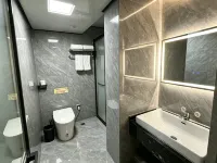 Shuifu Huacheng Homestay - Park Yeri