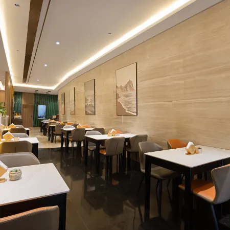 HEBE Xiyin Hotel (Shuangfeng Caihesen Avenue)