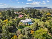 Lapineta| Luxury Villa with Pool & Sunset Views -  Casas de vacaciones