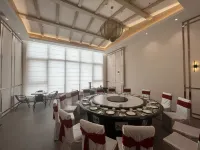 柏麗荔境飯店（高州粵海灘底影視服務中心店） - 2 星級