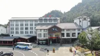 大荒森林荒野老樹白茶客棧