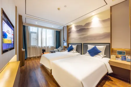 Yiyi Time Hotel (Xi'an Railway Station North Square Anyuanmen Subway Station)