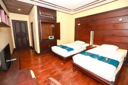Meuangluang Hotel