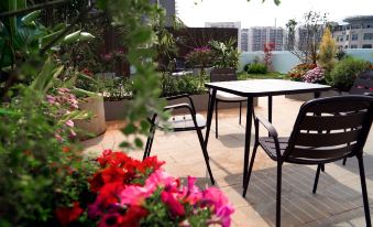 Meilu No.1 Courtyard City High-end Homestay (Xichang Moon Lake Park)