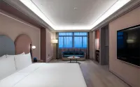 Mercure Changshu Riverside Hotel