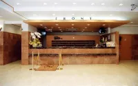 Toyoko Inn Hakata-guchi Ekimae - parcheggio