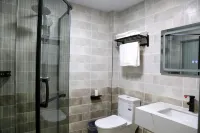 Yishanju Smart Hotel - Pools