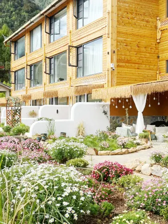 Luhu September Luoxi Islander Hostel