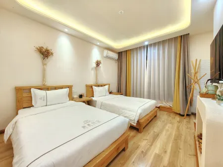 Fuxian Lake Yunli Inn Отели в г. Ченцзиан