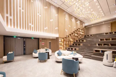 Geyiya Light Journey Hotel (Universal Center Jincheng Lake Metro Station Branch) Hotels near Tiexiang Temple