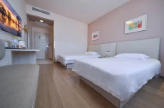 Grace Inn Hotel (Yantai Longkou Railway Station Tonghai Road)