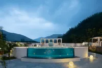Moganshan Grassland Homestay · Suxi Private Soup Hot Spring Garden Villa - lãng mạn