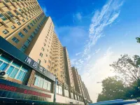 Qingju Hotel (Luoyang Normal University Xinyuan Road) Hotels near Licun Passenger Transport Terminal (East to Licun Garden)