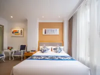 KingWorld  Hotel  Xishuangbanna Hotels near Jinghong Passenger Bus Station