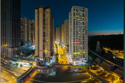Xana Hotelle Hotel (Guiyang Huaguoyuan Fortune Plaza Wulichong Subway Station) Hotels in Guiyang
