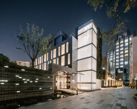 Blackstone M+ Hotel, Shanghai Отели рядом с достопримечательностью «Shanghai Institute of Socialism»