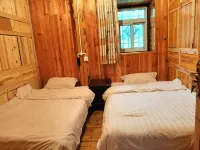 格桑拉姆民宿 Langjiling Temple of Gongga周辺のホテル