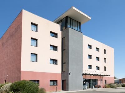 Holiday Inn Express MARSEILLE AIRPORT by IHG