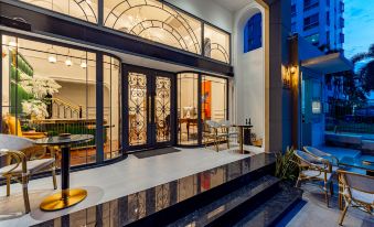 Golden Sun Apartment & Hotel