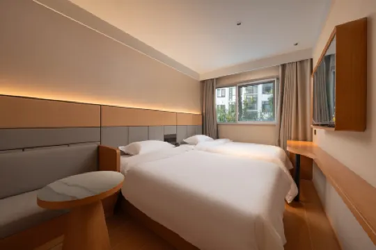 Fulinghui Hotel (Beijing Xizhimen Jiaotong University) Отели рядом с достопримечательностью «Qingnongshi Proving Ground Former Site»