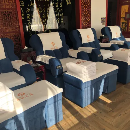 Qujing Jinjiang Bo'an Hotel