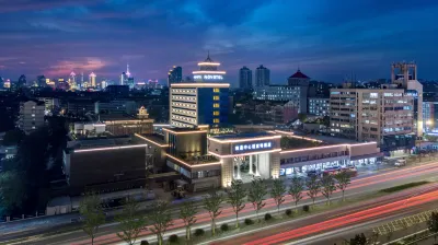 南通中心諾富特飯店（濠河風景區圓融廣場店） 南通市個簃藝術館附近的飯店