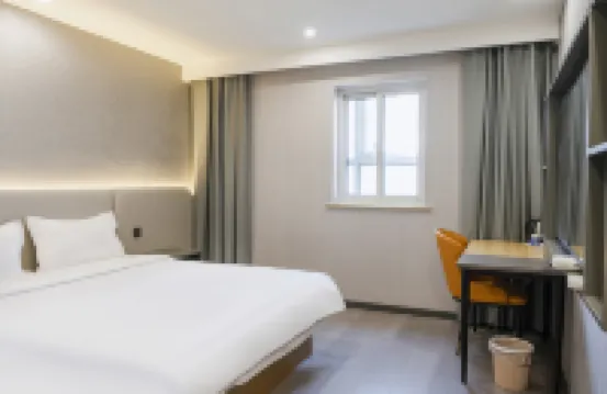 Four Seasons Hotel (Shenglong Street Branch)