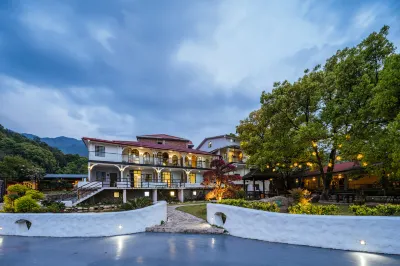 Floral Hotel· Jiujiang Lezhou Manor Homestay(Donglin Temple Branch of Lushan Cableway)