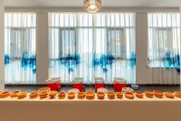 Xihan Hotel (Jianshui Ancient City Small Train Store)
