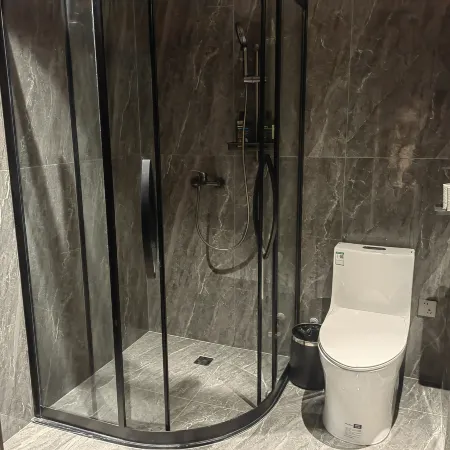 Wanyuan City Qiban Hotel