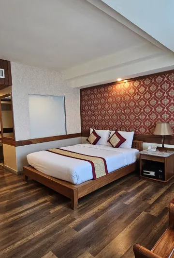 ห้องดีลักซ์ เตียงใหญ่ 1 เตียง