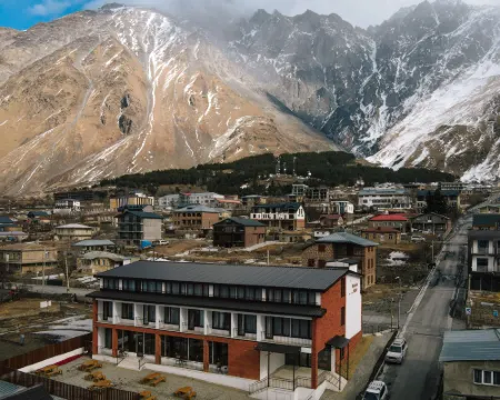 Mountain House Hotel & Restaurant Hotels in Stepantsminda