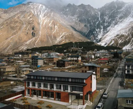 Mountain House Hotel & Restaurant