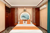 Fuyuan Jingshe Hotels near Guilin Park