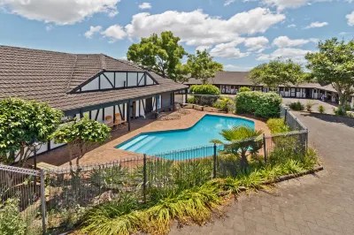 Oakwood Manor Motor Lodge Hotel in zona The Warehouse - Auckland Airport