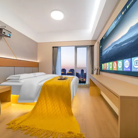 Xinmi White Birch Forest Hotel (Zhongqiang Lightyear City Plaza)