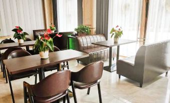 Simian Mountain Manbo Resort Hotel