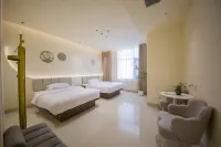 Weizhou Island Haolaiwu Holiday Villa - Inns