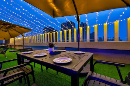 Maijian Hotel (Shenyang Convention and Exhibition Center Sports College  South Station Branch) Отели рядом со станцией Shenyang South Railway Station