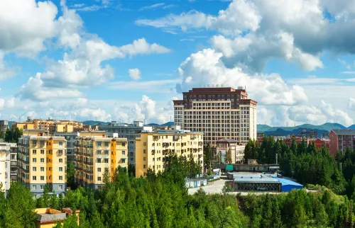 Yiqing Holiday Hotel