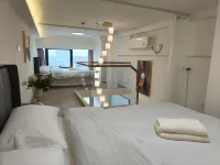 Wuhan Xilai Light Luxury Homestay (Xujiapeng Metro Station Branch) - โรแมนติก