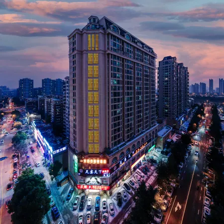 Lily Smart Hotel (Swan Lake Wanda Branch)